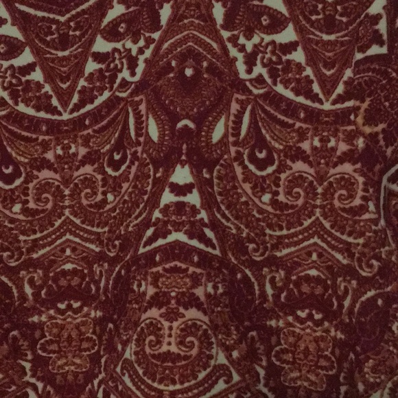 Flowy red patterned dress - Picture 4 of 6